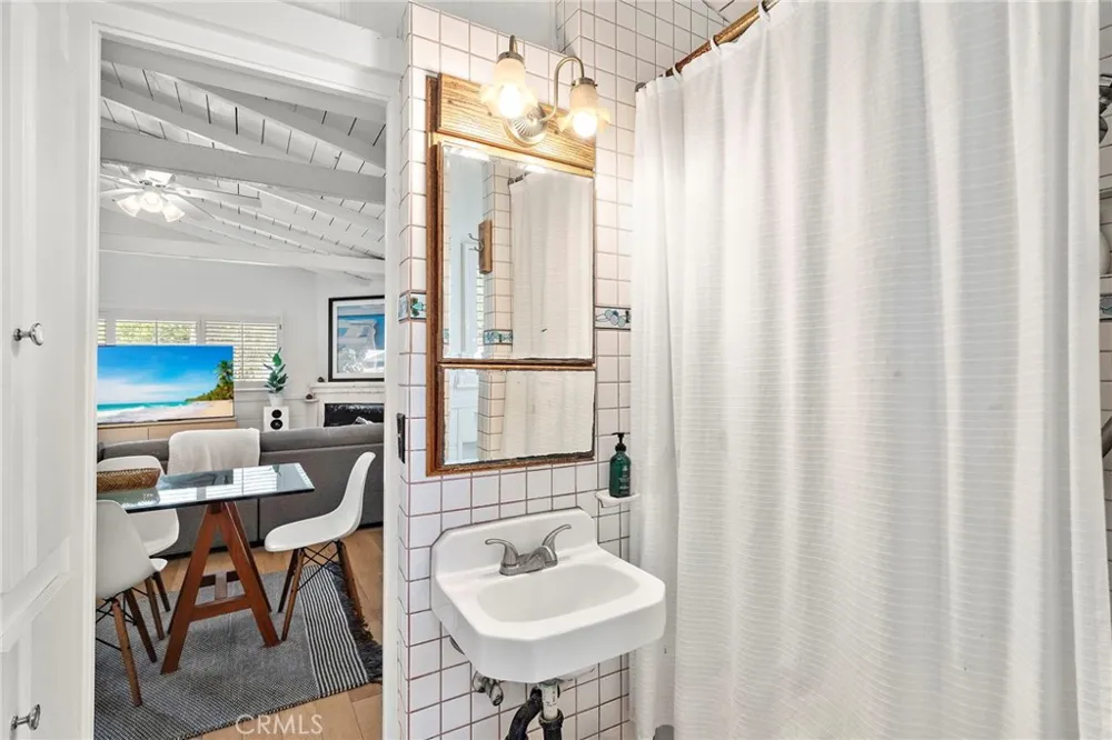 609 Seaview Street Laguna Beach, CA 92651