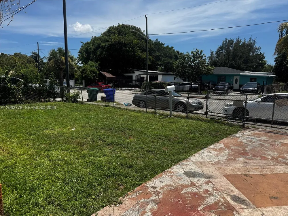 1361 NW 53rd St Miami, FL 33142