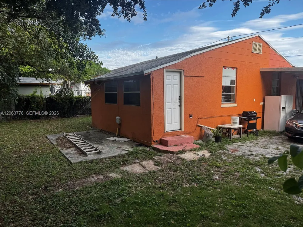 1361 NW 53rd St Miami, FL 33142