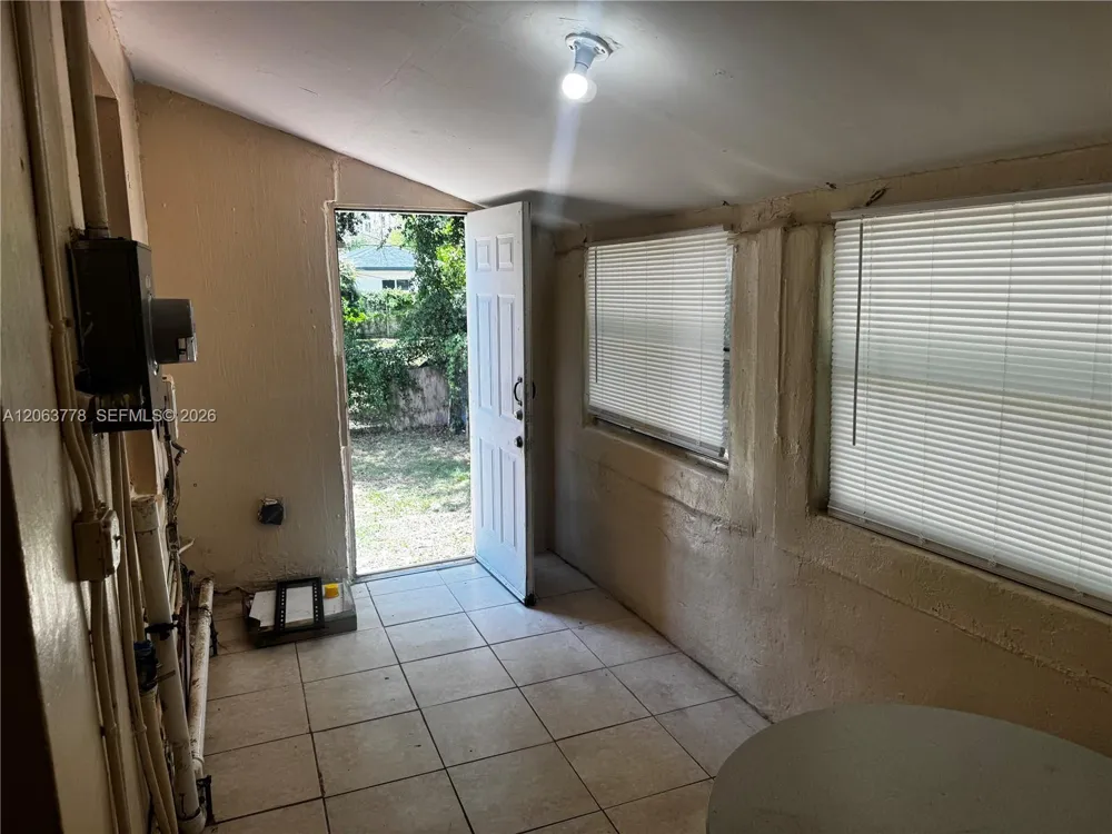 1361 NW 53rd St Miami, FL 33142