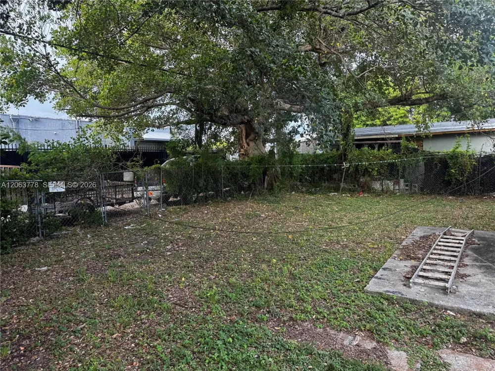 1361 NW 53rd St Miami, FL 33142