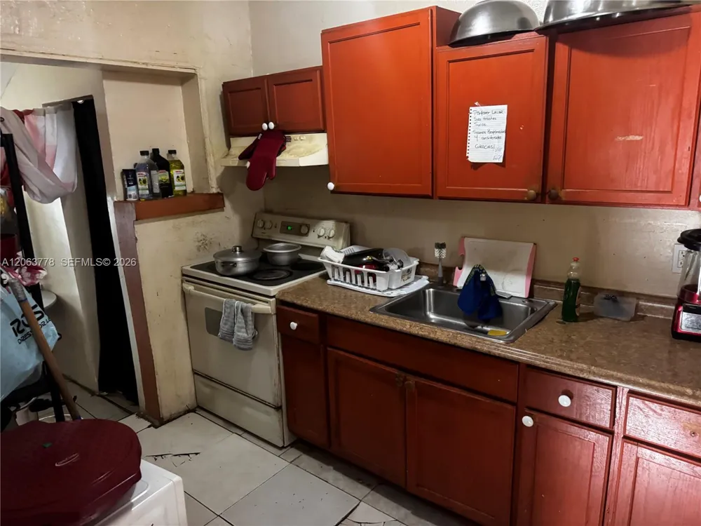 1361 NW 53rd St Miami, FL 33142