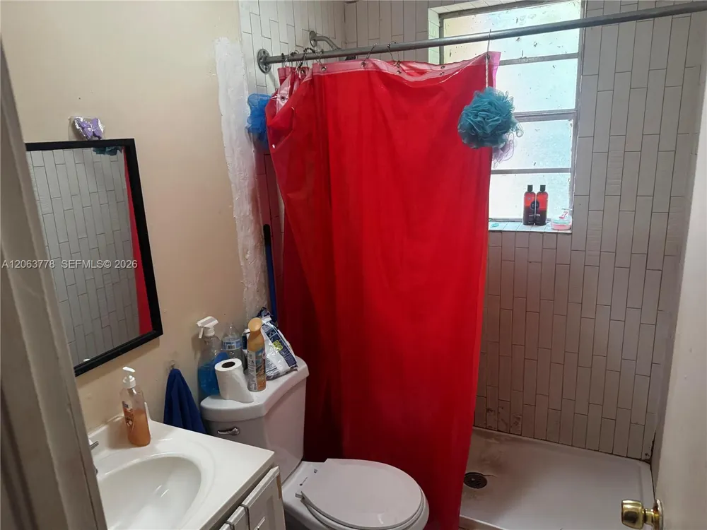 1361 NW 53rd St Miami, FL 33142