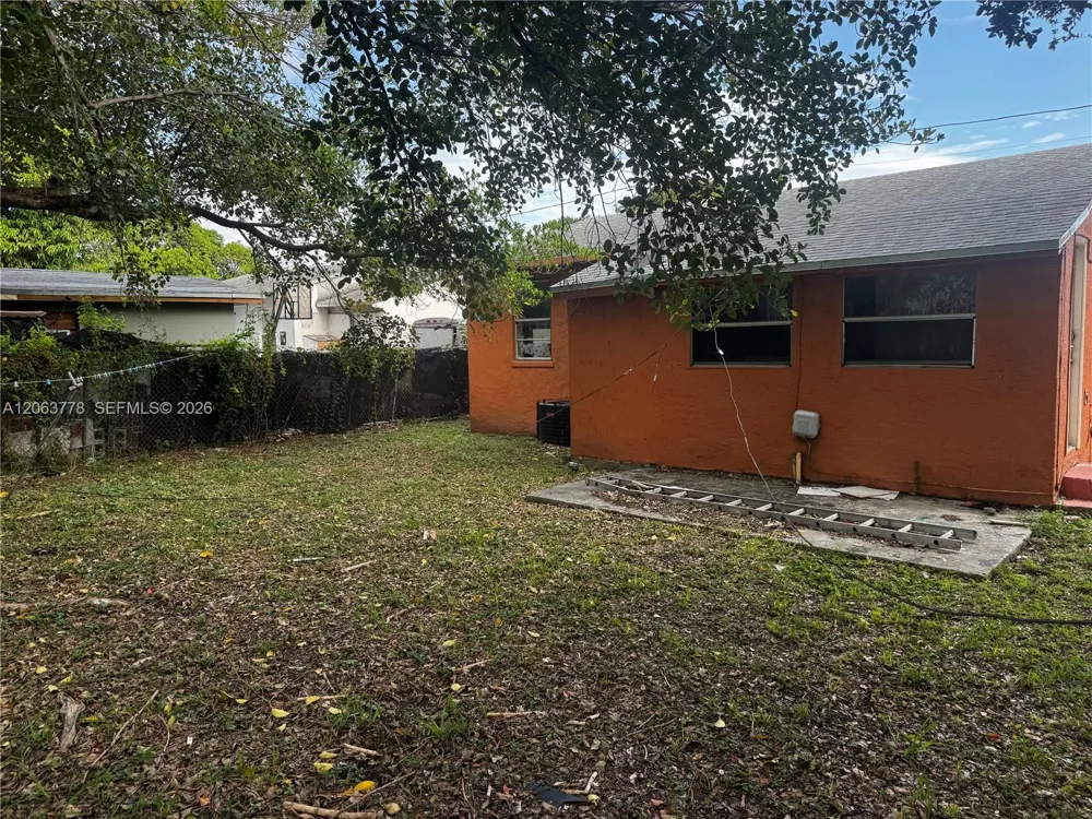 1361 NW 53rd St Miami, FL 33142
