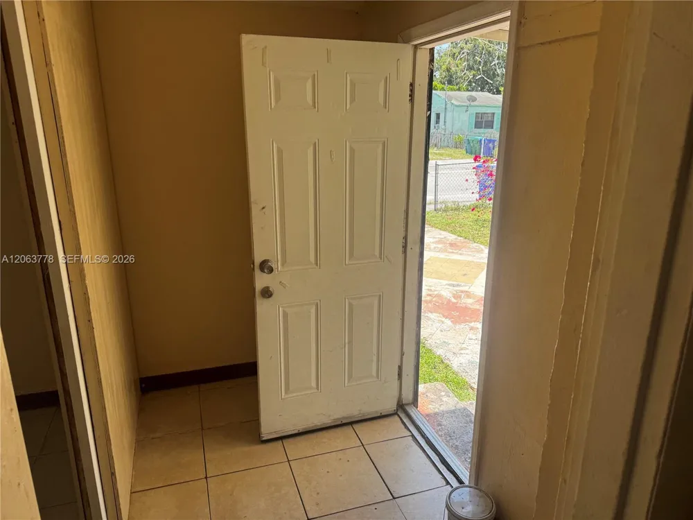 1361 NW 53rd St Miami, FL 33142