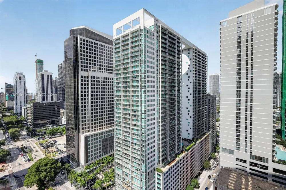 485 Brickell Ave #2807 Miami, FL 33131