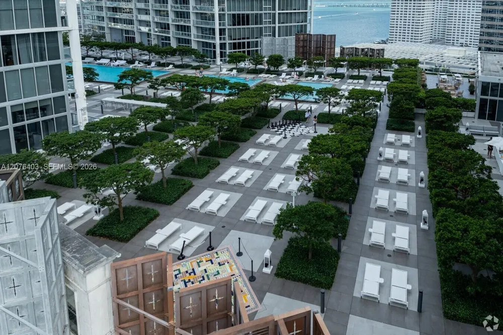 485 Brickell Ave #2807 Miami, FL 33131