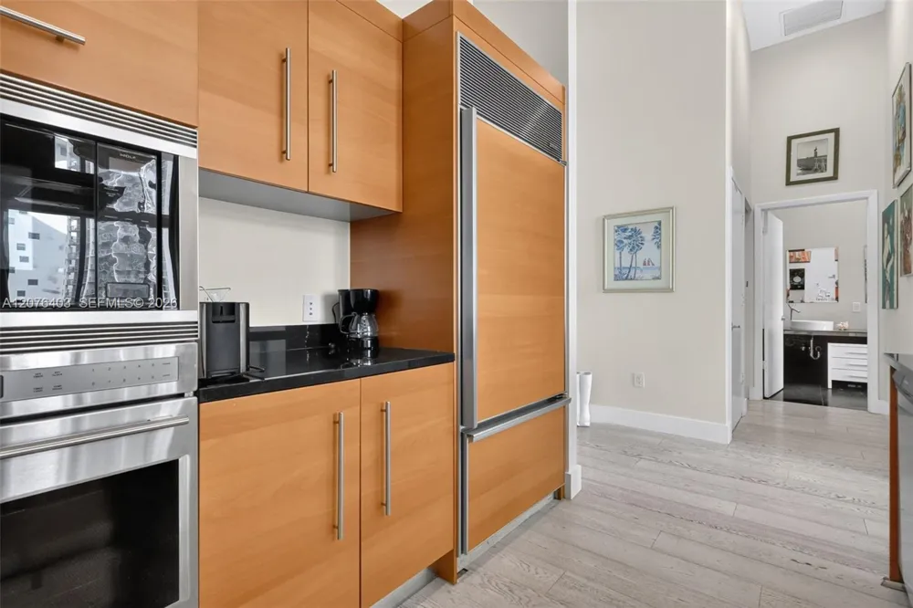 485 Brickell Ave #2807 Miami, FL 33131
