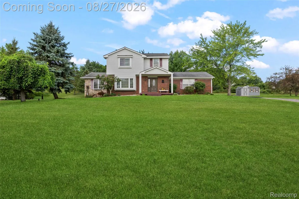 795 Vivian Lane Oxford Charter Township, MI 48371