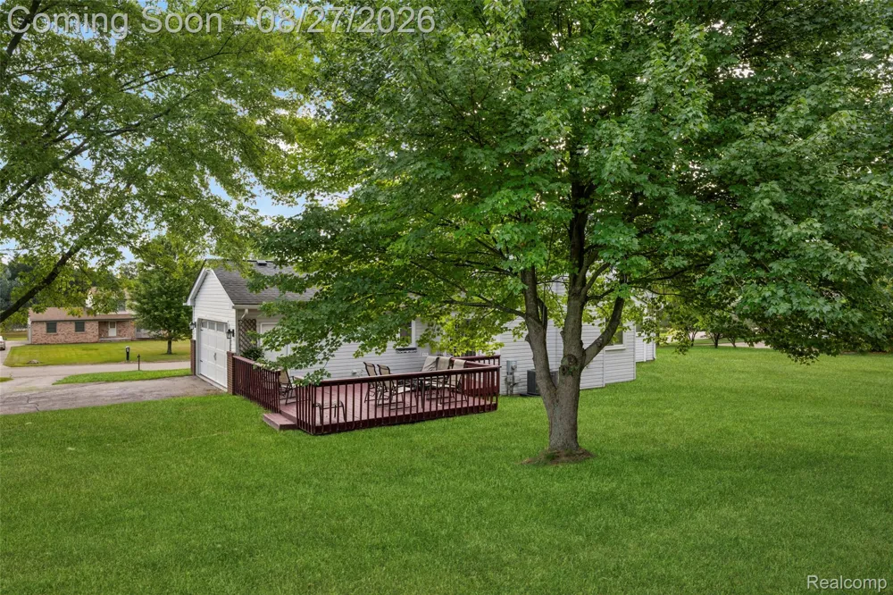 795 Vivian Lane Oxford Charter Township, MI 48371