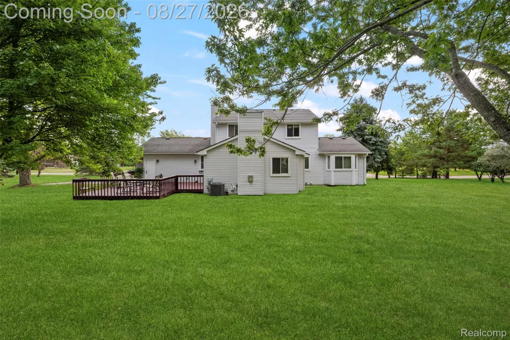 795 Vivian Lane Oxford Charter Township, MI 48371