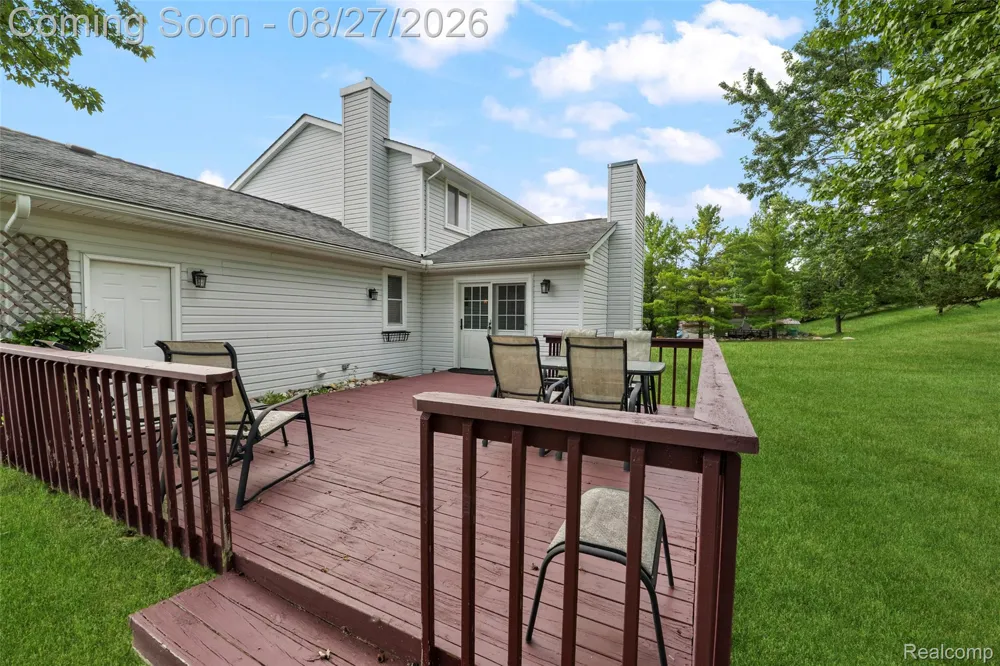 795 Vivian Lane Oxford Charter Township, MI 48371