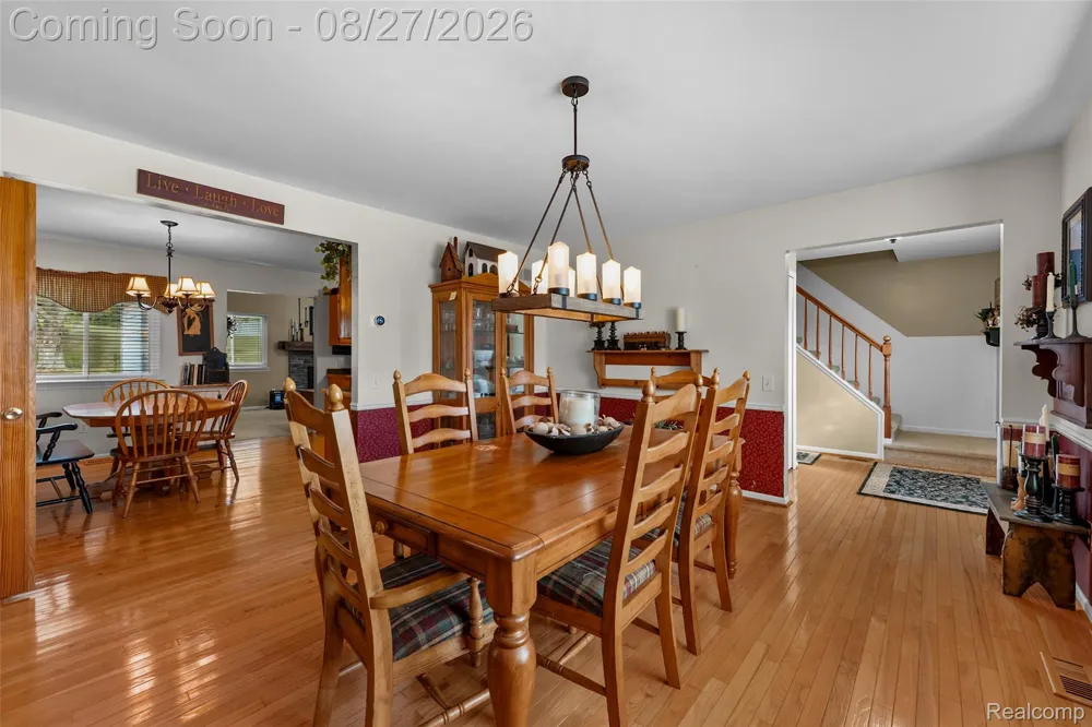 795 Vivian Lane Oxford Charter Township, MI 48371