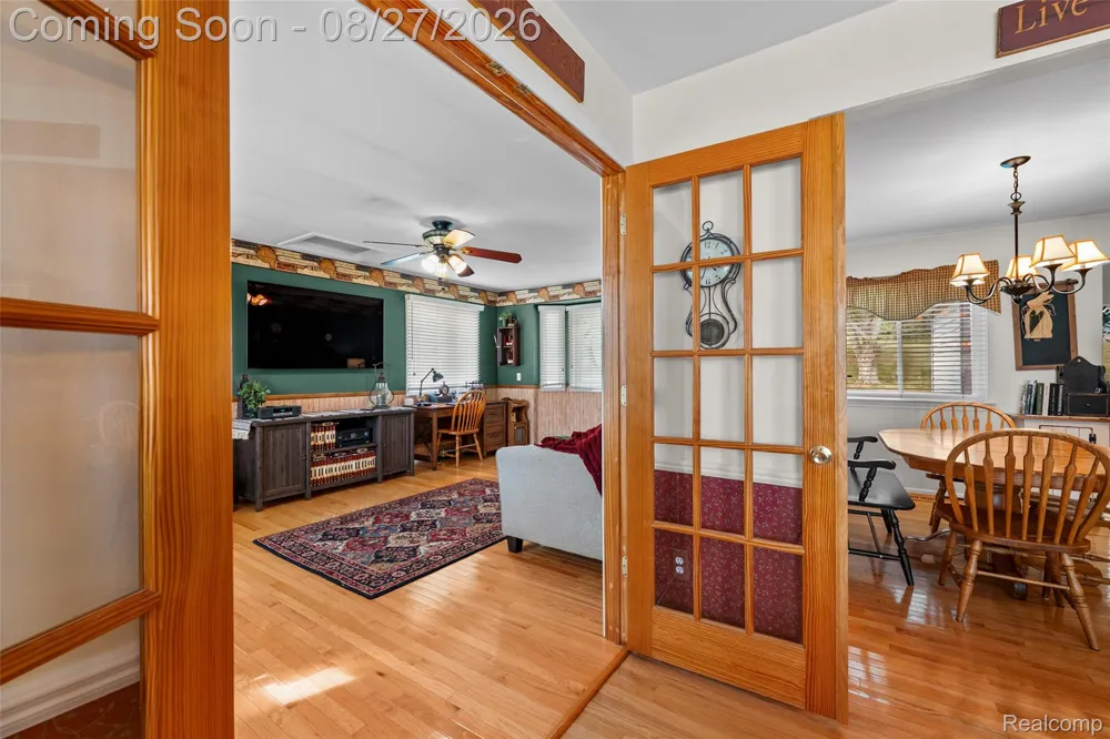 795 Vivian Lane Oxford Charter Township, MI 48371