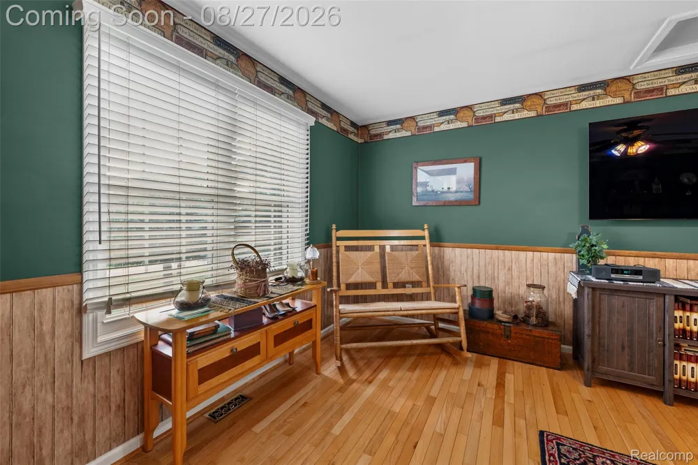 795 Vivian Lane Oxford Charter Township, MI 48371