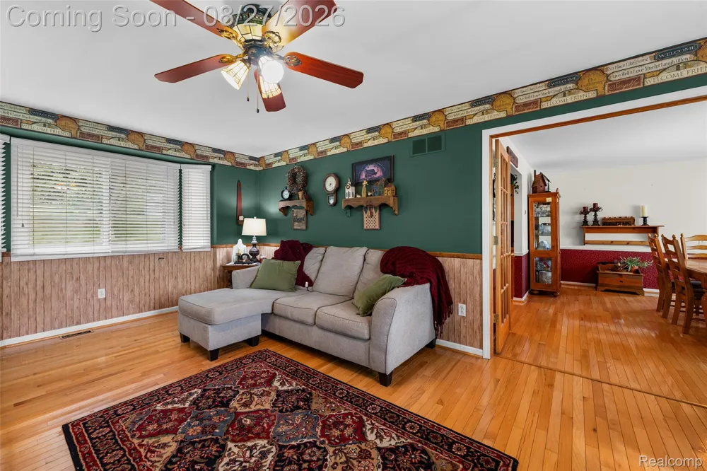 795 Vivian Lane Oxford Charter Township, MI 48371