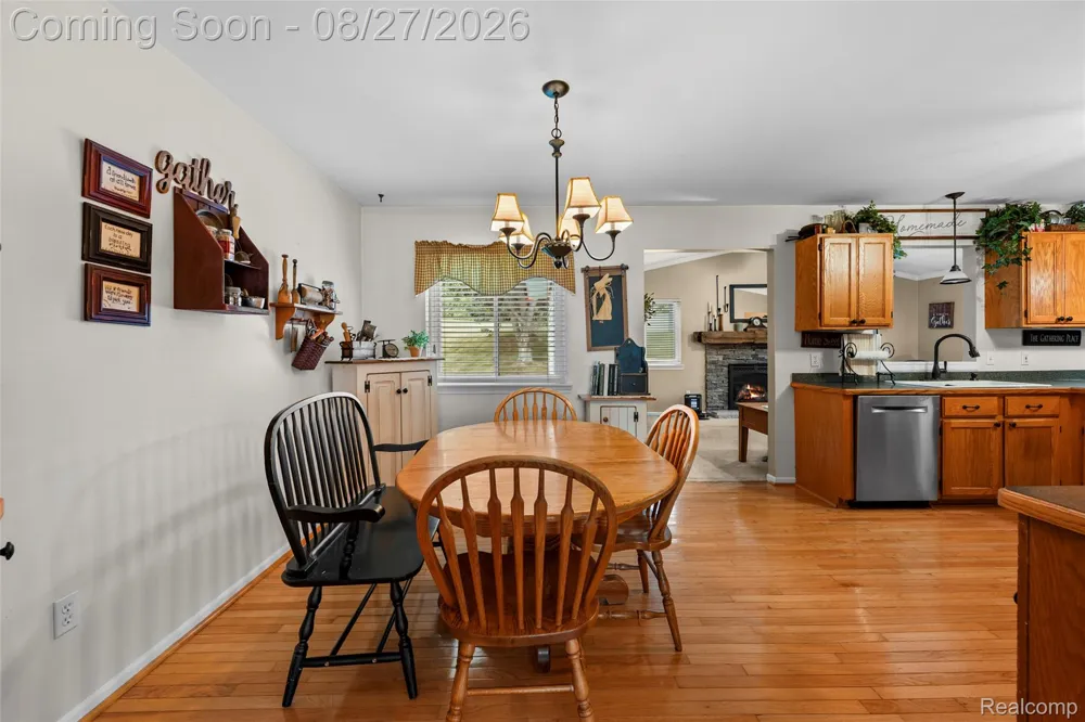 795 Vivian Lane Oxford Charter Township, MI 48371