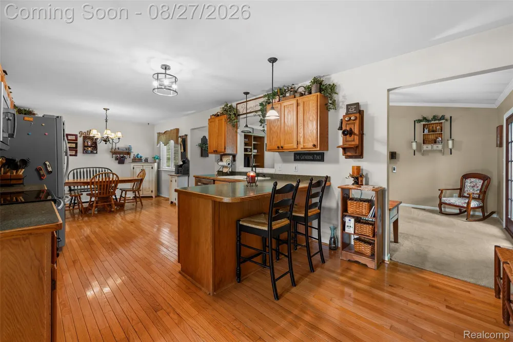 795 Vivian Lane Oxford Charter Township, MI 48371