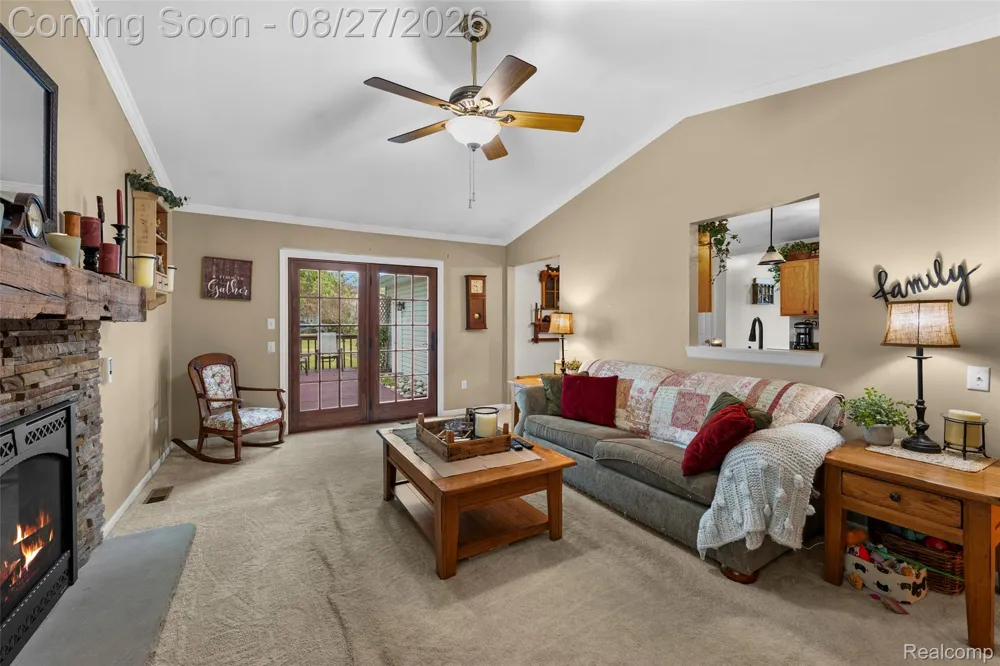795 Vivian Lane Oxford Charter Township, MI 48371