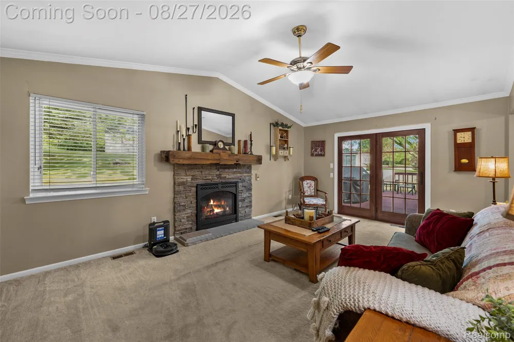 795 Vivian Lane Oxford Charter Township, MI 48371