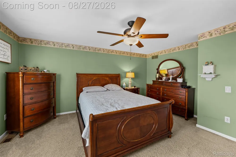 795 Vivian Lane Oxford Charter Township, MI 48371