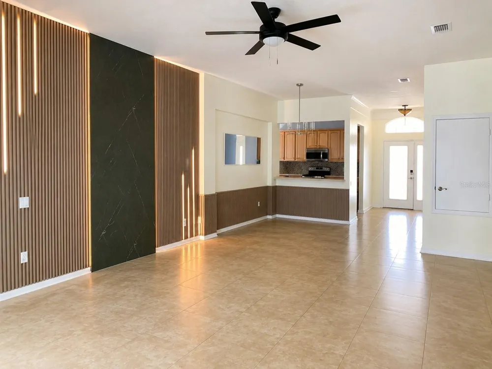 5897 BUFORD STREET Orlando, FL 32835