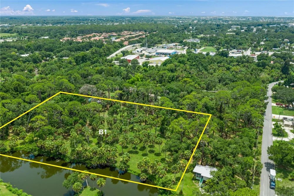 TWIN LAKES AVENUE #B1 Nokomis, FL 34275
