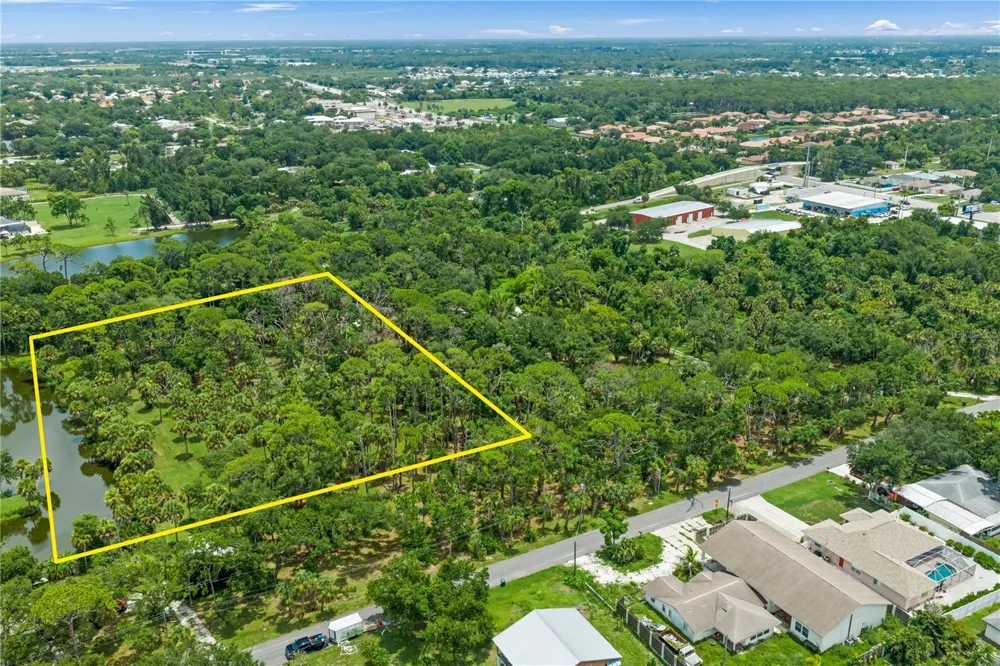 TWIN LAKES AVENUE #B1 Nokomis, FL 34275
