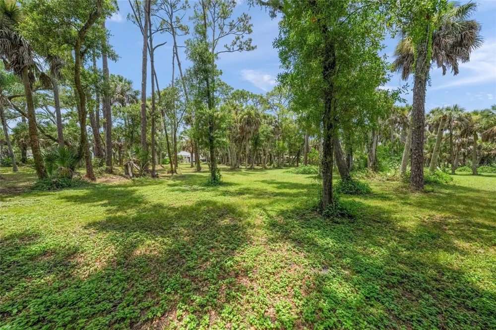 TWIN LAKES AVENUE #B1 Nokomis, FL 34275