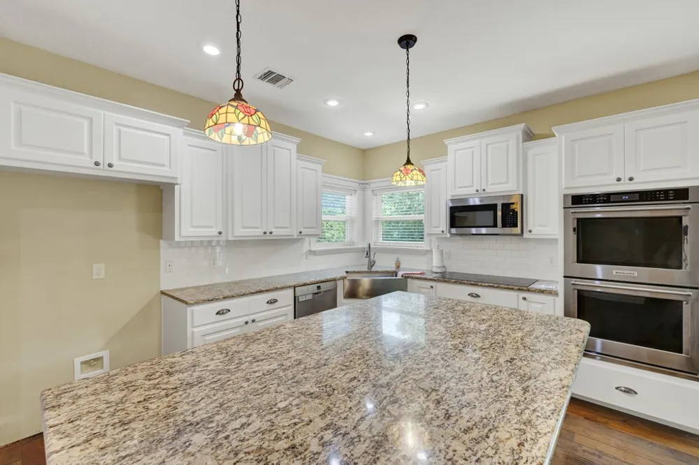 204 Falling Hills New Braunfels, TX 78132
