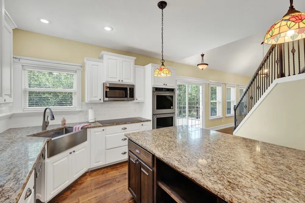 204 Falling Hills New Braunfels, TX 78132
