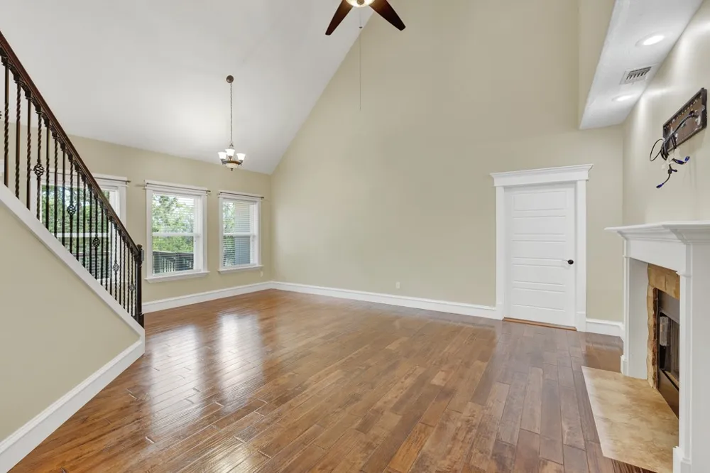 204 Falling Hills New Braunfels, TX 78132