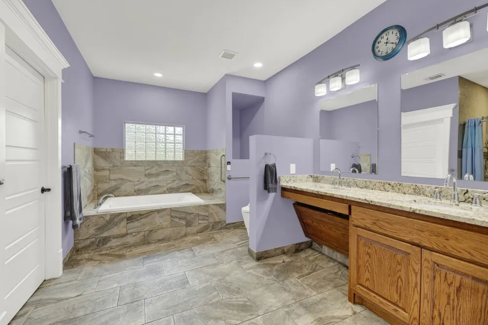 204 Falling Hills New Braunfels, TX 78132