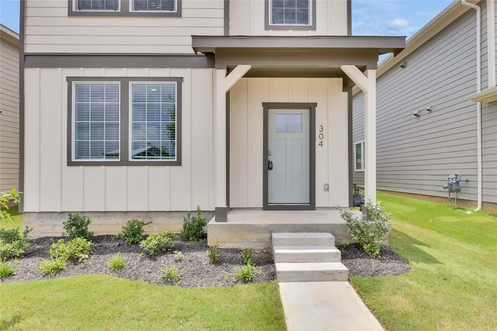 304 Azua Path Bastrop, TX 78602