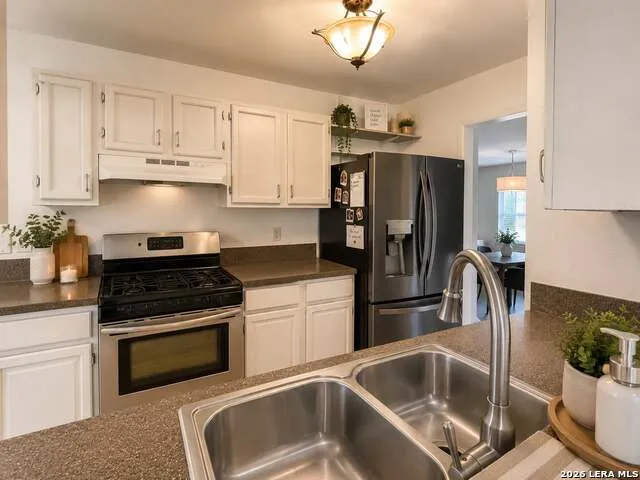 11057 White Sands Live Oak, TX 78233