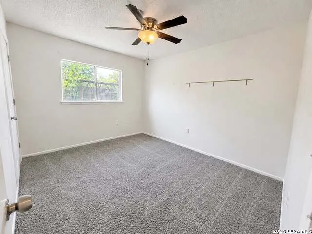 11057 White Sands Live Oak, TX 78233
