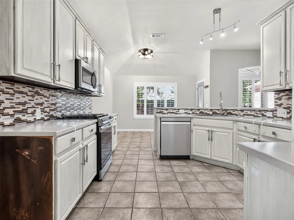 1049 Broken Spoke Drive Little Elm, TX 75068