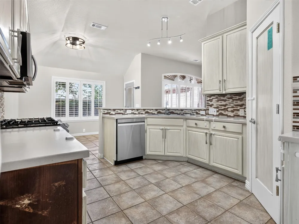 1049 Broken Spoke Drive Little Elm, TX 75068