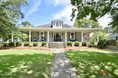 101 E President Avenue