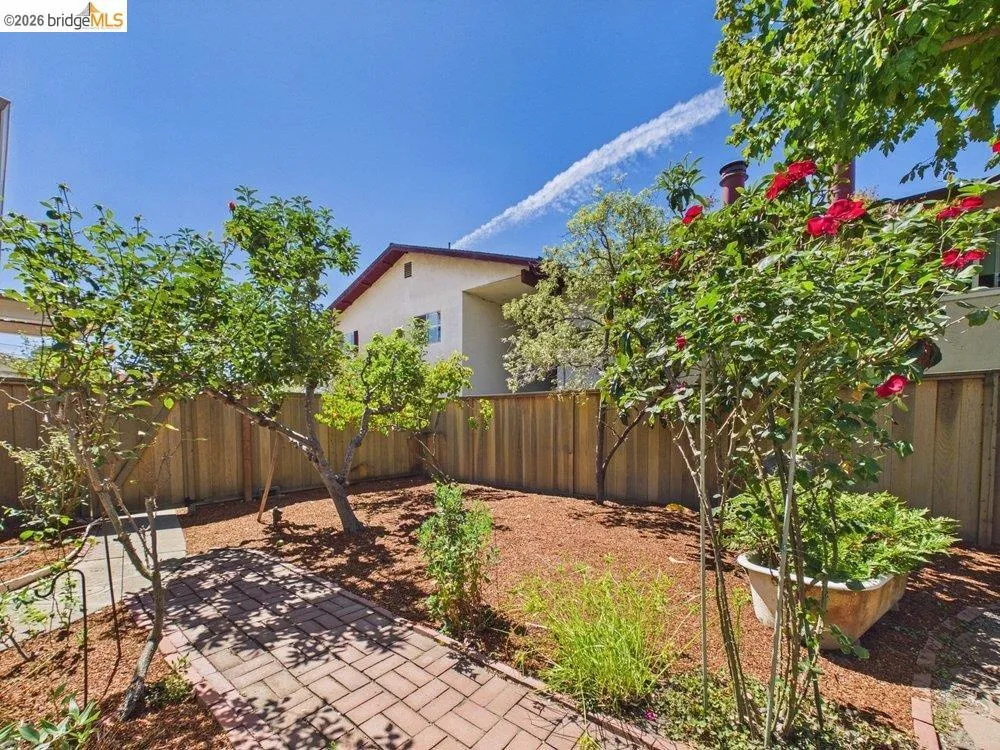 3621 Rhoda Ave Oakland, CA 94602