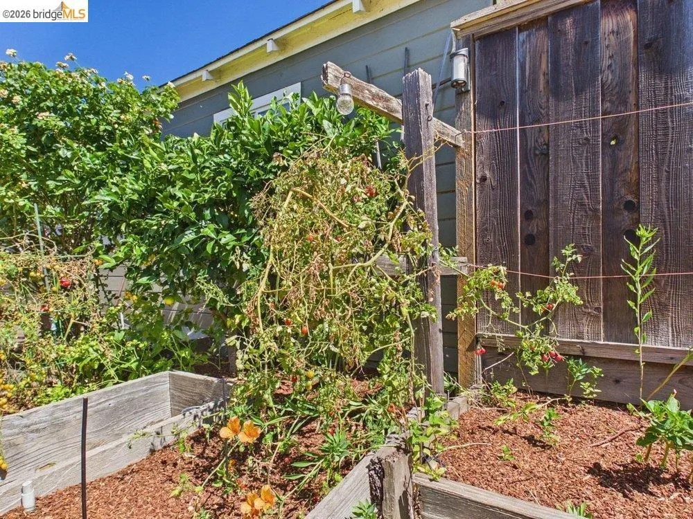 3621 Rhoda Ave Oakland, CA 94602