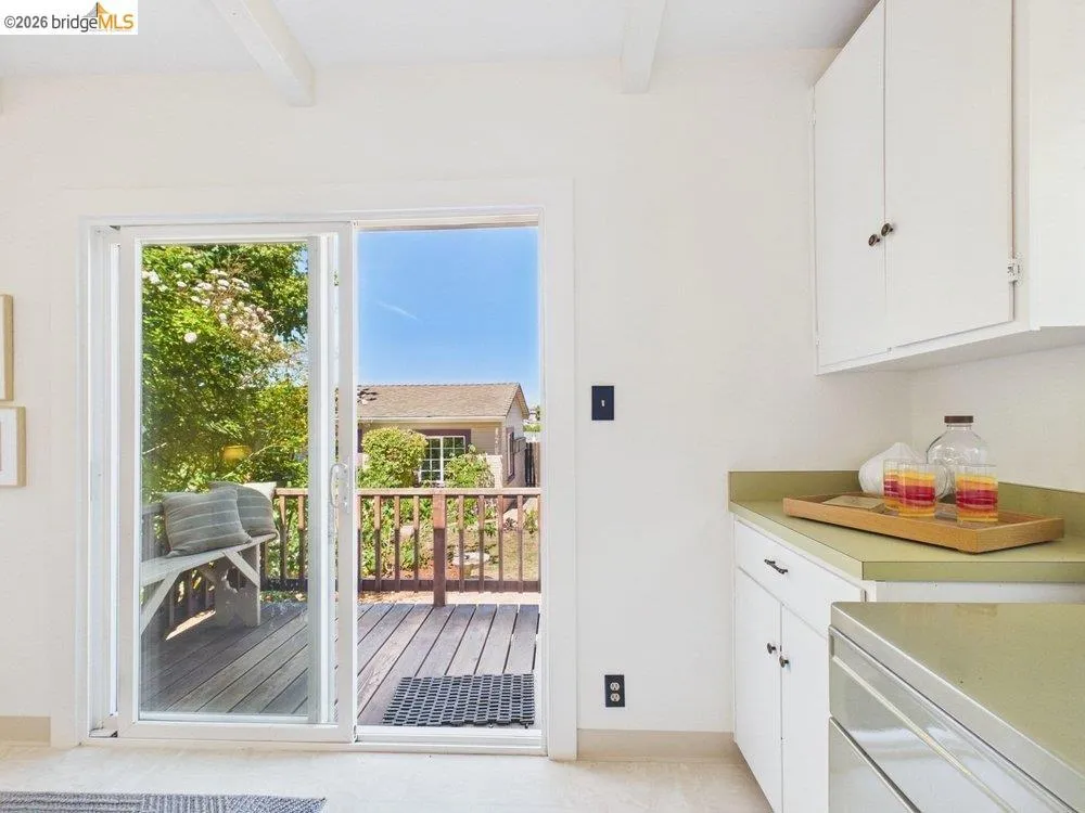 3621 Rhoda Ave Oakland, CA 94602