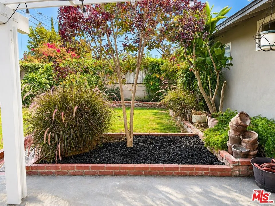 20726 Belshire Avenue Lakewood, CA 90715