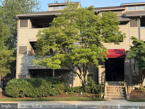 7048 HARBOUR VILLAGE COURT #T2
