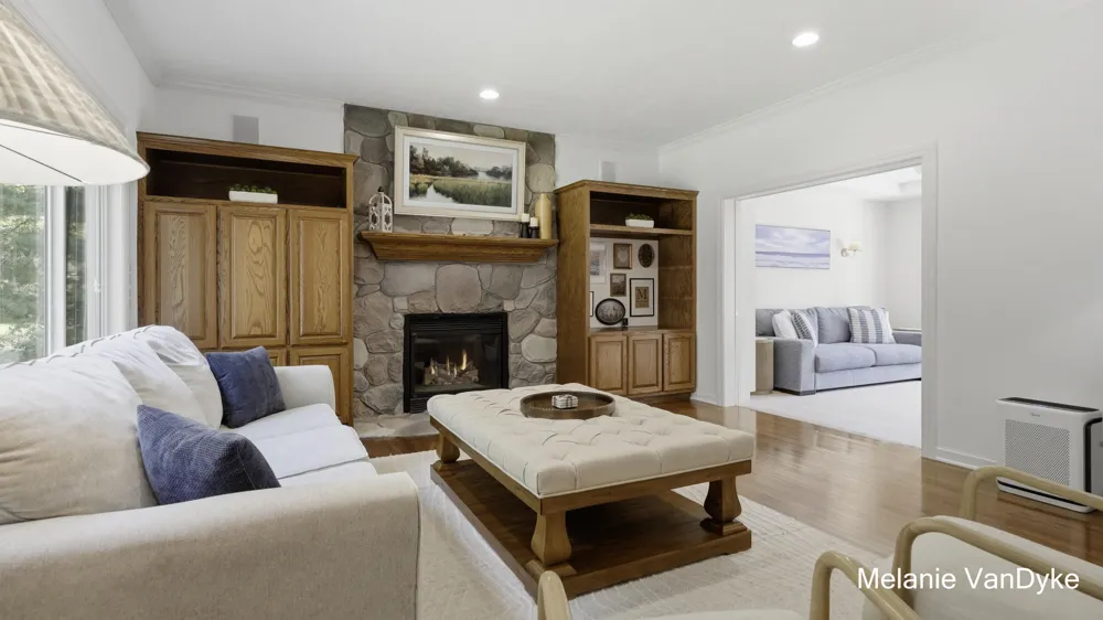 5133 Brownstone Drive NE Rockford, MI 49341