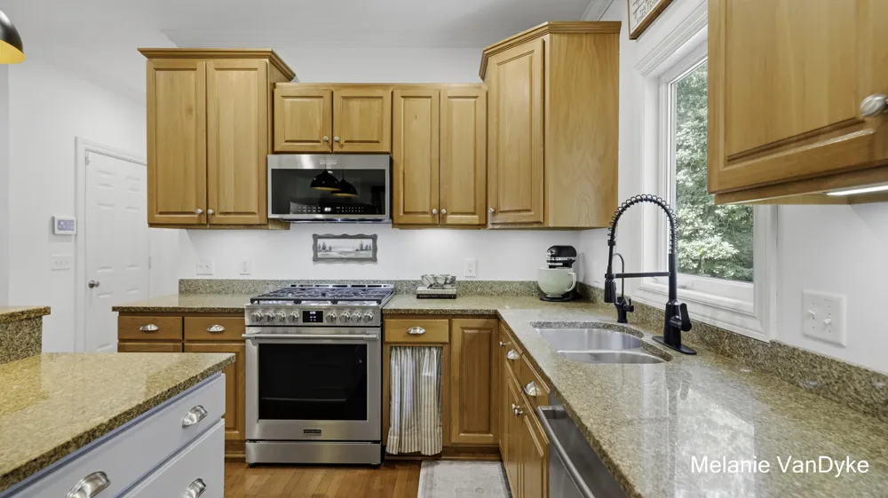 5133 Brownstone Drive NE Rockford, MI 49341