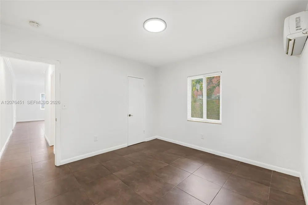 520 NE 82nd Ter #5 Miami, FL 33138