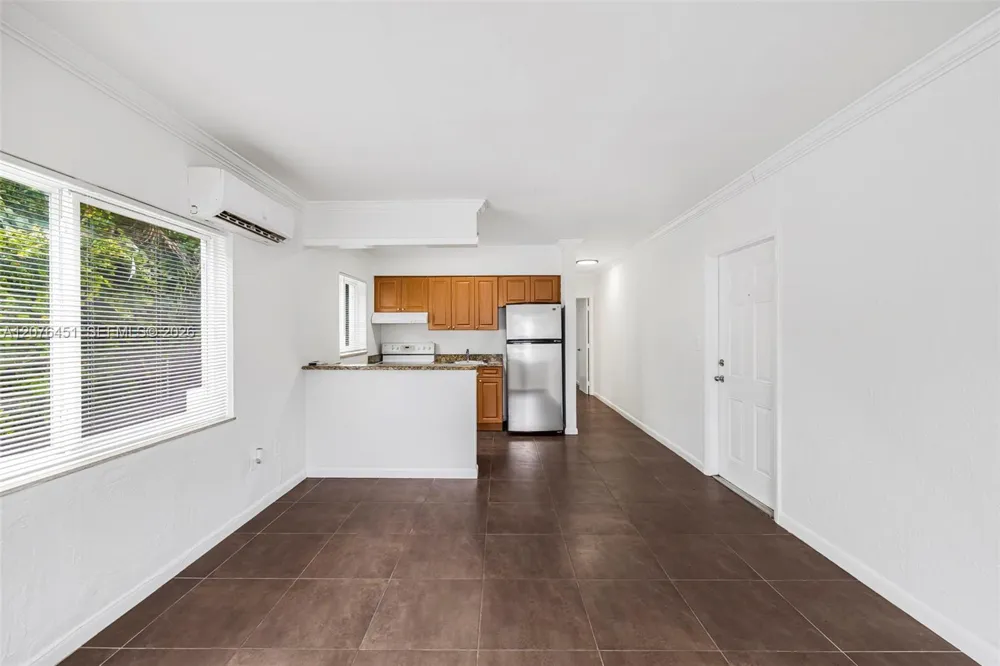 520 NE 82nd Ter #5 Miami, FL 33138