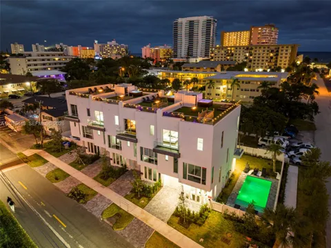 1000 Riverside Dr