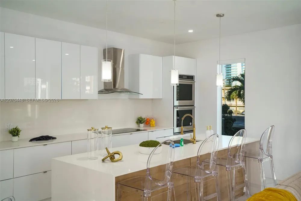 1000 Riverside Dr Pompano Beach, FL 33062
